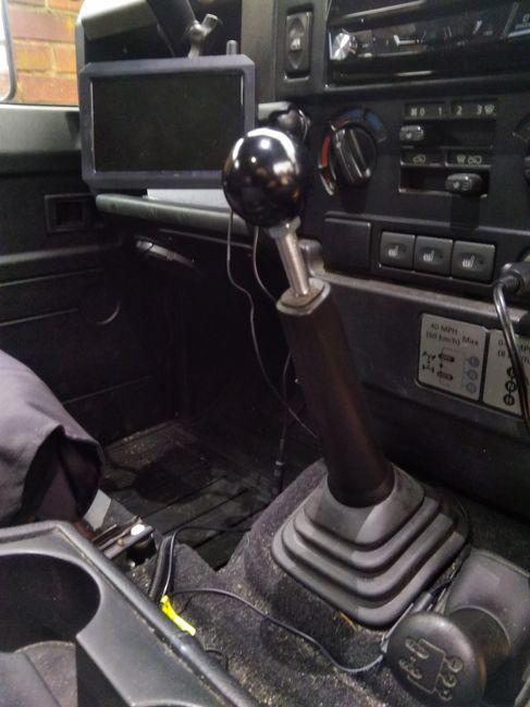 Land rover defender on sale puma gear knob